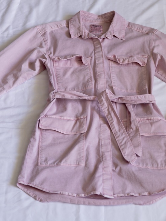 Abercrombie & Fitch Dresses & Skirts - Abercrombie & Fitch Pale Pink Button-Up Shirt